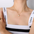 Jewelry wholesale Elegant Dainty Jewelry PVD White Shell Heart Pendant Necklaces