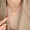 Jewelry wholesale Wholesale of 26-Letter Chain Square Pendant Accessories.